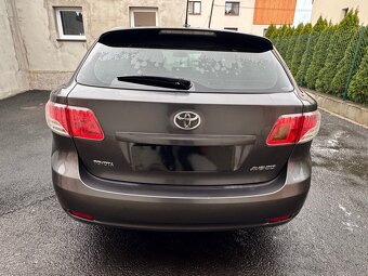 Toyota Avensis T27 2.0 D-4D - 6