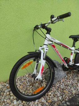 Značkové dětské kolo SPECIALIZED 20" (bílá/červená) - 6