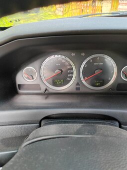 Volvo s60 2.5T awd 154kw - 6