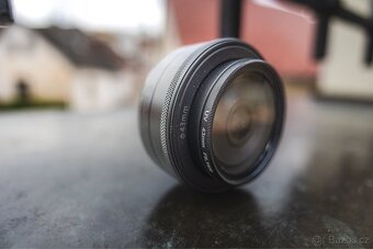 Canon EF-M 22mm F2 - 6