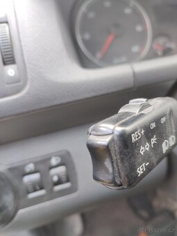 VW Touran, 1.9TDI , 77Kw, r.v. 2007 , Bez koroze - 6