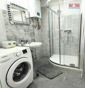 Pronájem bytu 2+kk, 37 m², Praha, ul. Strašínská - 6