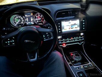 Jaguar XE 2.0d 132kw R-sport - 6