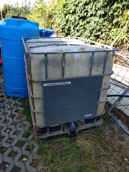 ibc kontejnery stav 90% - 6