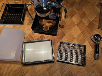 Prémiový mlýnek na espresso ECM Mechanika Slim V a sada 64 k - 6