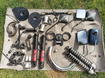 DÍLY z motocyklu MZ 251 ETZ - 6