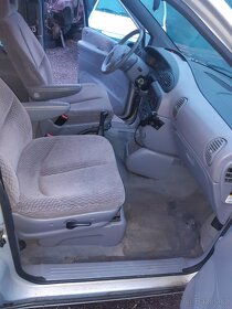 Chrysler Voyager 2,5td - 6