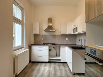 Pronájem atypického bytu 3+1, 95 m2, garáž, zahrada, Dubí - 6