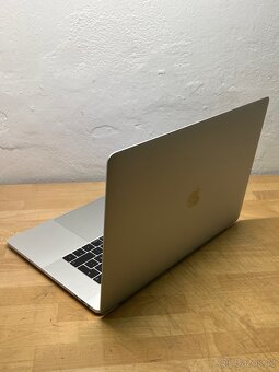 MacBook Pro 15” 2019/16GB RAM/Intel i7/256GB SSD/ Záruka - 6