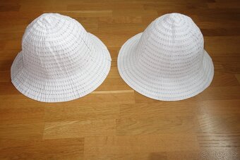 2x bílý letní klobouček pro dvojčata obvod 52/54 - 6