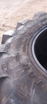 Pneumatika 900/60 R32 na traktor,kombajn - 6