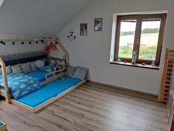 Domečková postel a domečkový stůl - 6