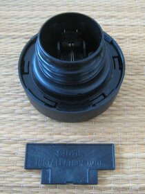 Nové víčko palivové nádrže STANT Nascar pro Mazda / Ford - 6