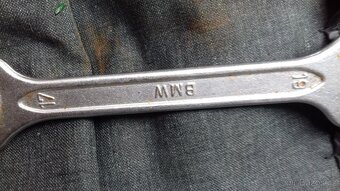 BMW X3 E83 2.0d Xdrive rok 2008 originální nářadí tažné oko - 6