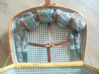Proutěný piknikový koš - 6
