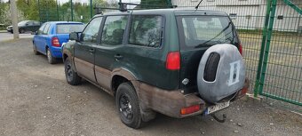 Nissan Terrano 2 - 6