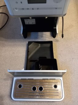 Automatický kávovar Miele CM6350 - 6