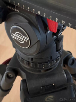 Sachtler Video 20 S1 Fluid Head s karbonovým stativem a stře - 6