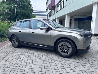 BMW iX 40 - 6
