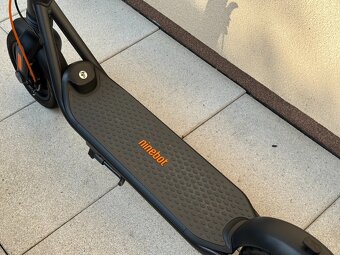 Segway Ninebot KickScooter F2 Pro E - TOP STAV - 6