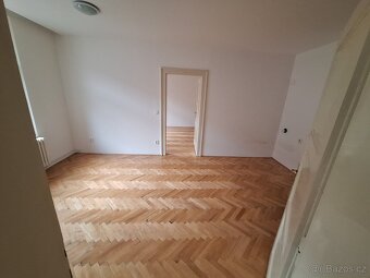 Pronájem bytu 2+1(3+kk) 67 m² Mánesova, Hradec Králové - 6