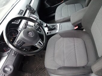 Prodám Volkswagen Passat B7 - 6