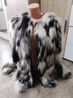 Kožíšková bunda kabátek S 36 značka F&F - 6