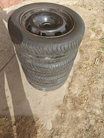 Prodám sadu disků 6Jx15H2 ET27 + letní pneu 185/60/R15 - 6