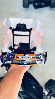 Traxxas Hoss 1:10 VXL 4WD RTR - 6