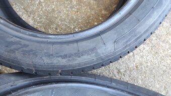 Prodám letní pneu 215/50/R17 - 6