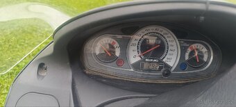 Suzuki Burgman 200 - 6