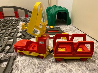 Lego Duplo železnice - most, tunel, koleje, mašina intelli - 6