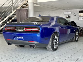 Dodge Challenger Scat Pack - 6