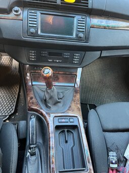 BMW X5 3.0d manuál - 6