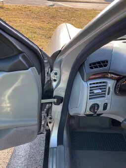 Mercedes Benz E 280 W 210 elegance 150kw, 5st. automat - 6