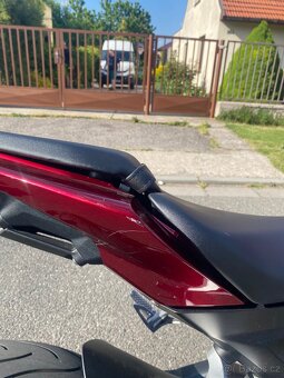 Honda CB125R - 6