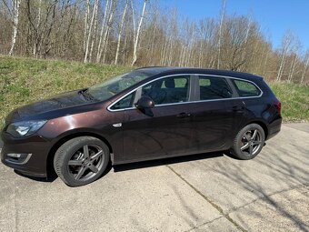 Opel Astra Sports Tourer 1.6 CDTI Cosmo – kombi, co ví, že m - 6