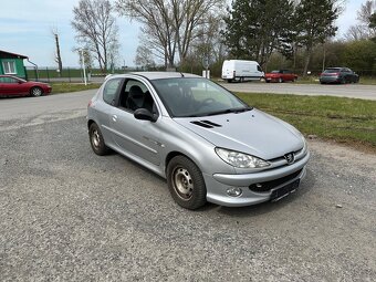 Peugeot 206 1,6 65kw - 6