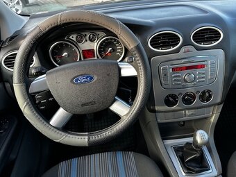 Ford Focus 1.4i 59kw , r.2009, serviska, klima, 1.majitel - 6