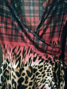 Šaty Rouge,nevšední vzor,lichotivý střih,příjemný mater. v.L - 6