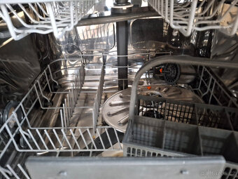 Myčka na nádobí vestavěna Elektrolux - 6