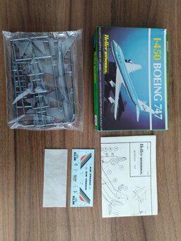 Modely letadel , dopraváky,plastové stavebnice. - 6
