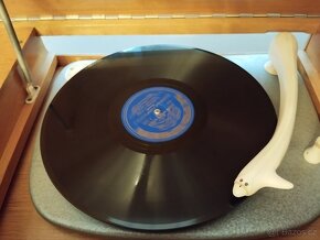 Starožitné rádio Tesla Barcarola - 6