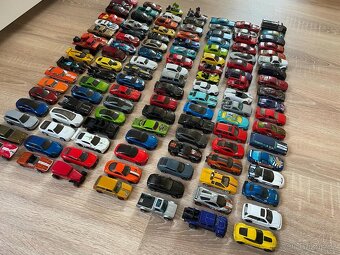 Autička hot wheels nové 1/64 - 6