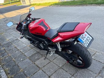 Yamaha R1 2002 - 6
