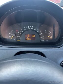 Mercedes VITO 2.2 CDI 8 míst, nová STK - 6