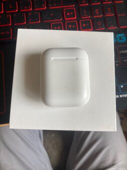 AirPods 2 generace - 6