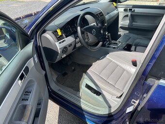 VW Touareg 3.0 TDI V6 - 6