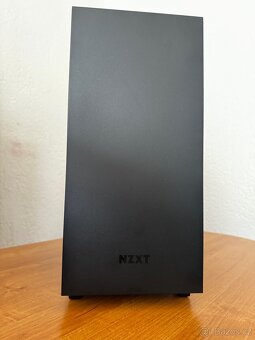 Prodám počítačovou skříň NZXT H500B - 6