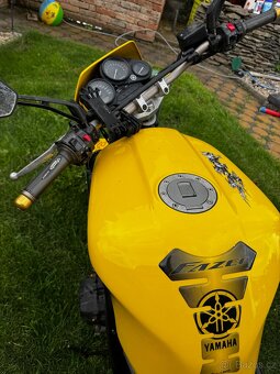 Yamaha FZS 600 Fazer - 6